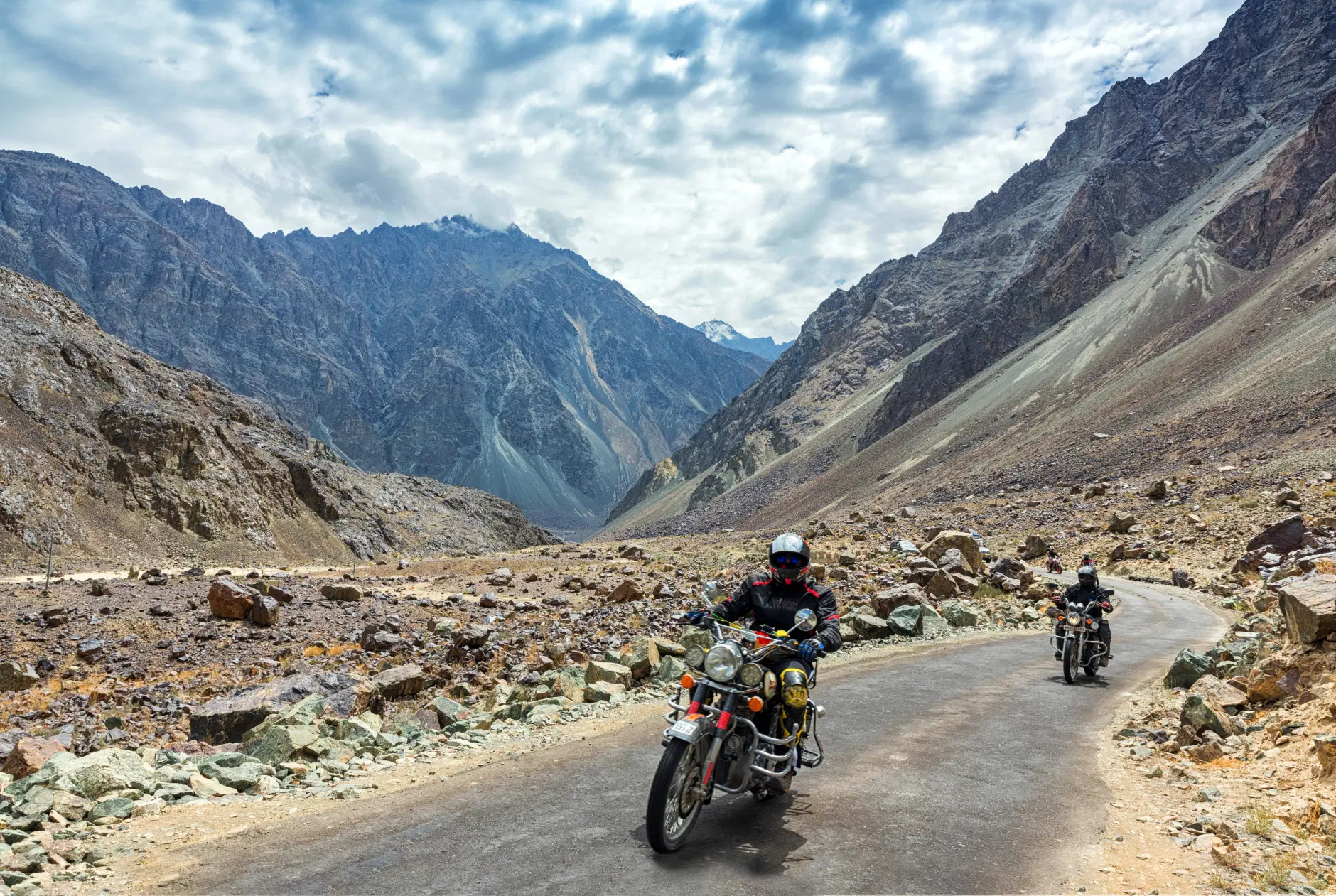 You are currently viewing Unleash Your Wanderlust: The Ultimate Spiti Valley Bike Tour Adventure