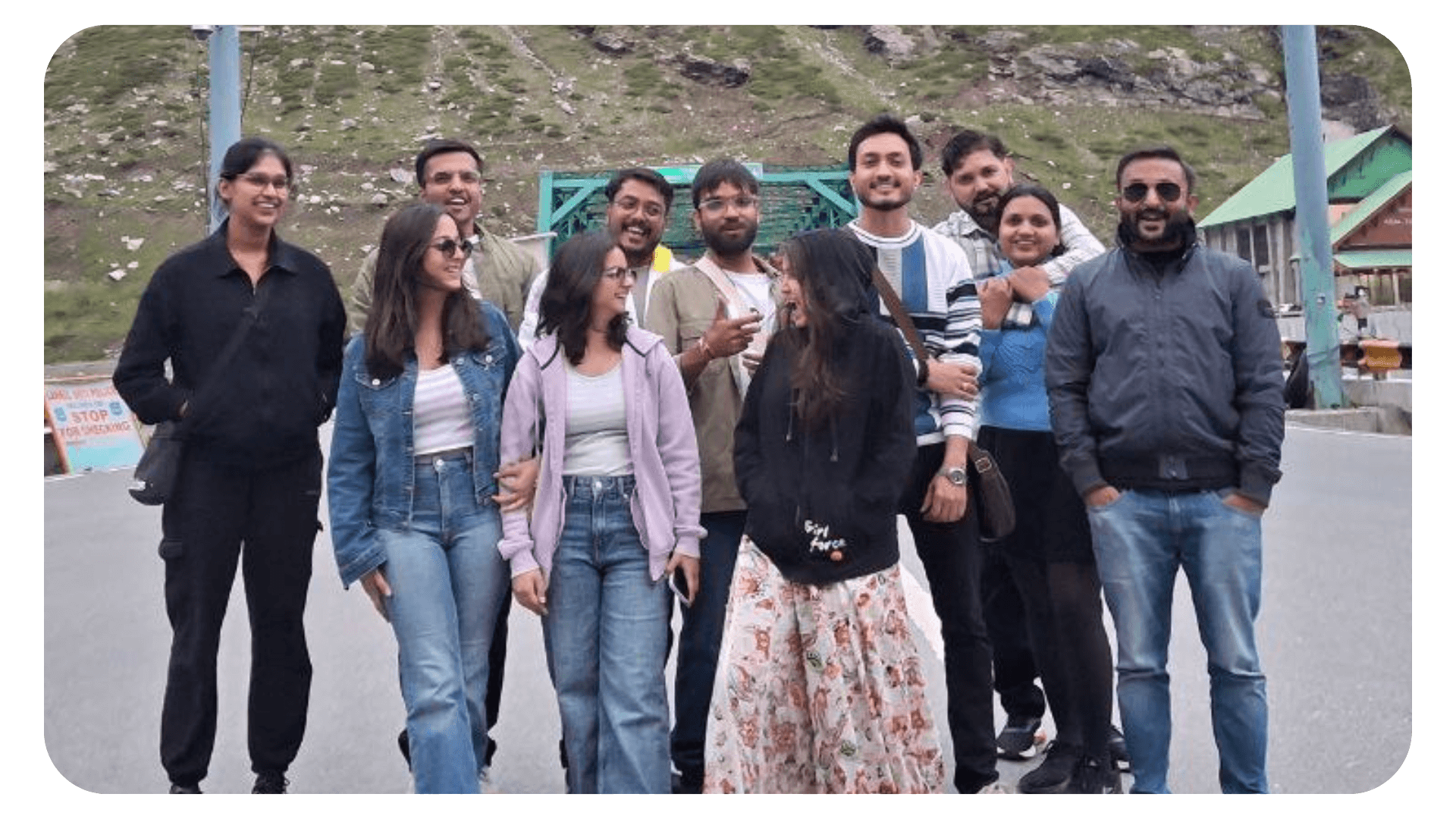 Read more about the article Family Holiday to Manali: Essential Tips & Itinerary for a Memorable Group Journey